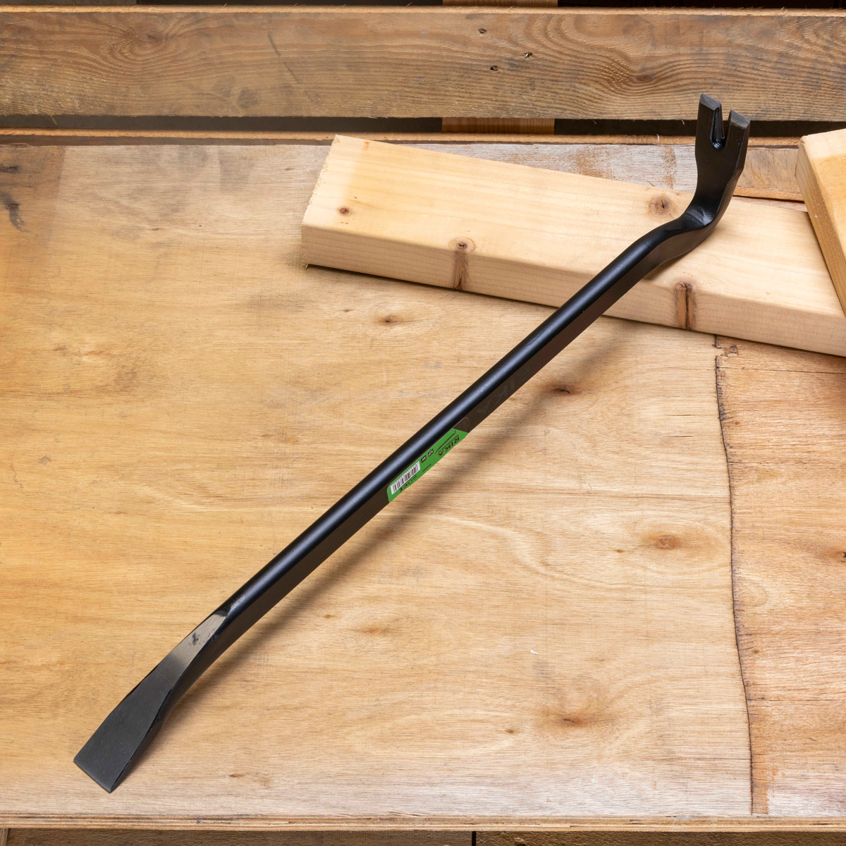 Rikä 24in Carbon Steel Wrecking Bar | Heavy-Duty Demolition Tool
